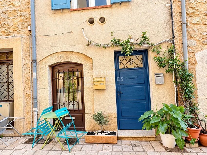 Image Vue à  maison de village de 12 Rue de la Fontaine