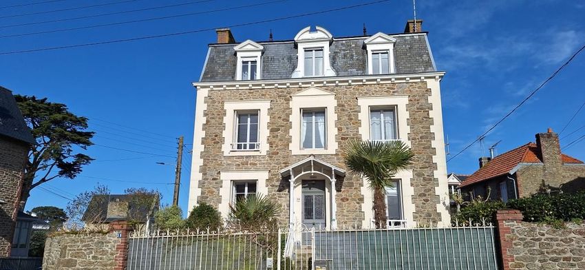 Image Façade à  propriété agricole de Dinard