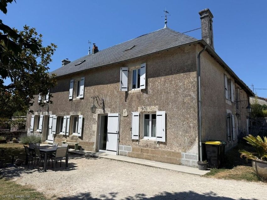 Image Façade à  maison individuelle de Verteuil-sur-Charente