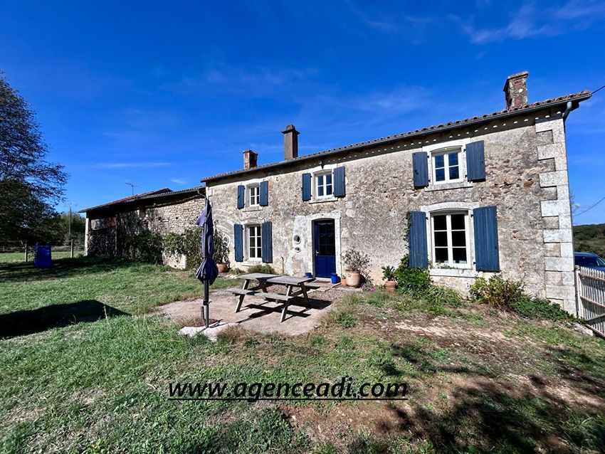 Image Façade à  maison individuelle de Souvigné
