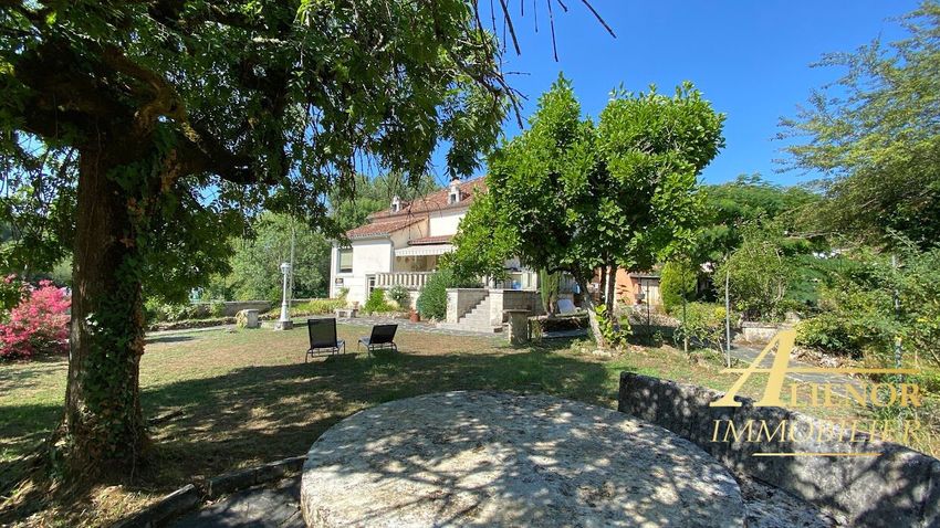 Image Jardin à  maison mitoyenne de Bourdeilles