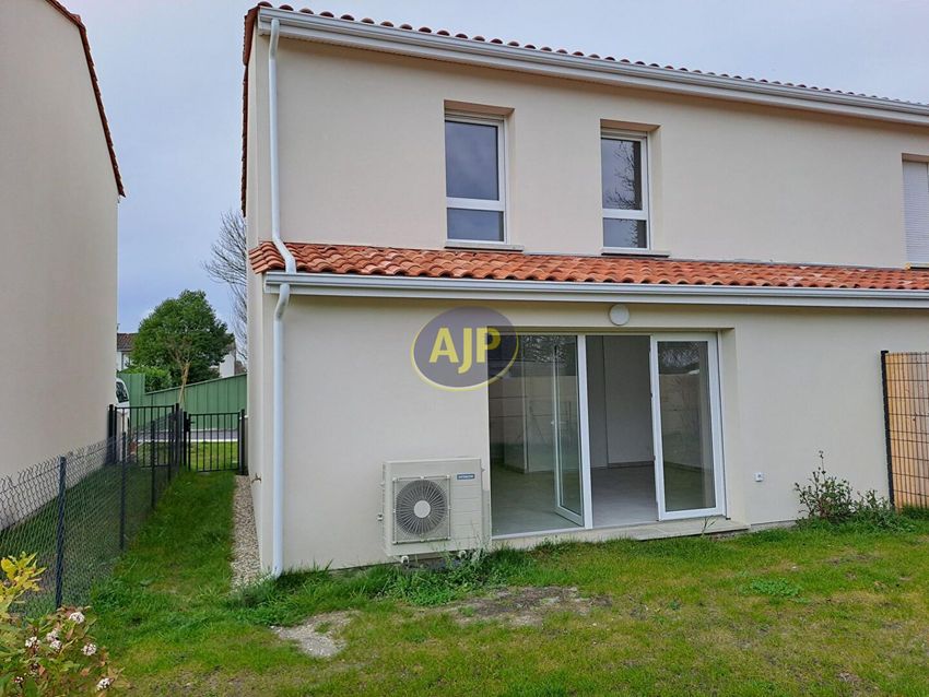 Image Façade à  villa de Bassens