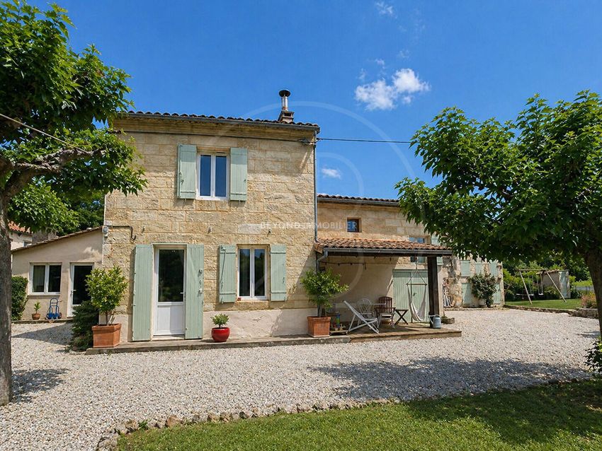 Image Façade à  maison individuelle de Saint-Émilion