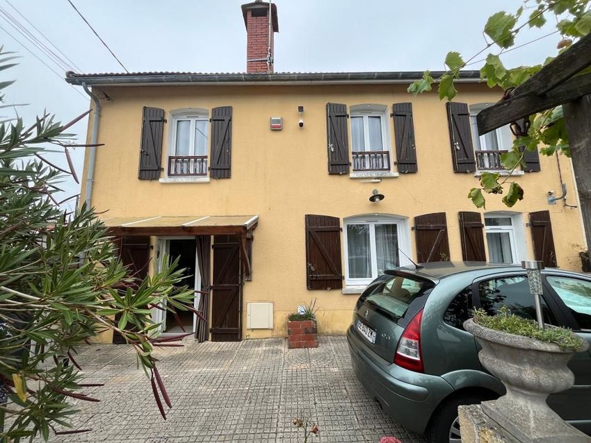 Image Façade à  maison individuelle de Terres-de-Haute-Charente