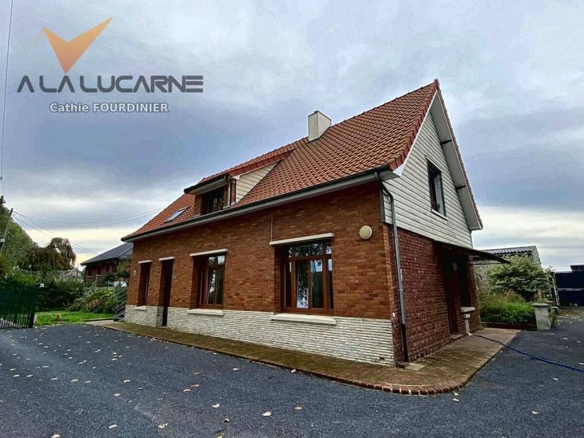 Image Façade à  propriété agricole de Hautecloque