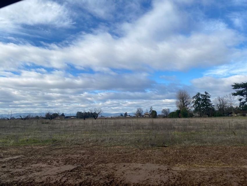 Image de terrain à Granges-les-Beaumont
