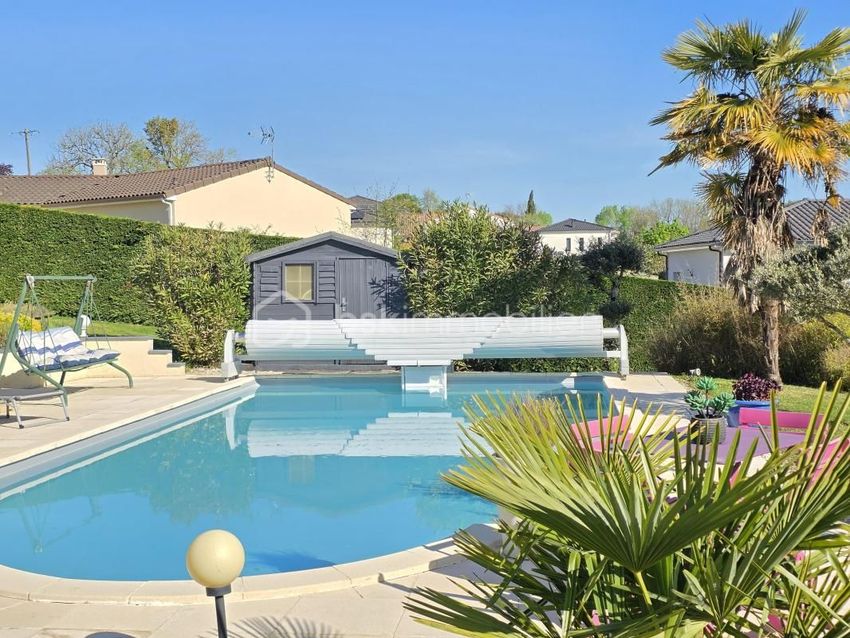 Image Piscine à  maison individuelle de Aubiac