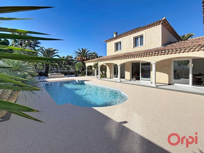 Image Piscine à  propriété agricole de Agde