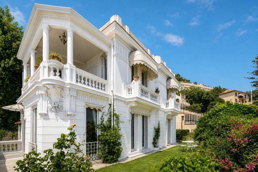 Image Façade à  maison individuelle de Roquebrune-Cap-Martin