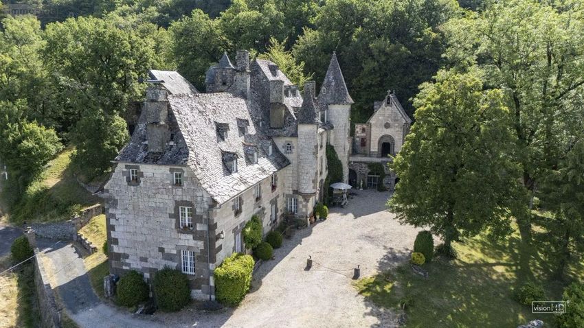 Image Façade à  maison individuelle de Raulhac
