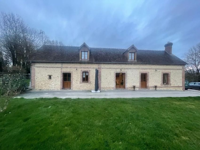 Image Façade à  maison individuelle de Mahéru