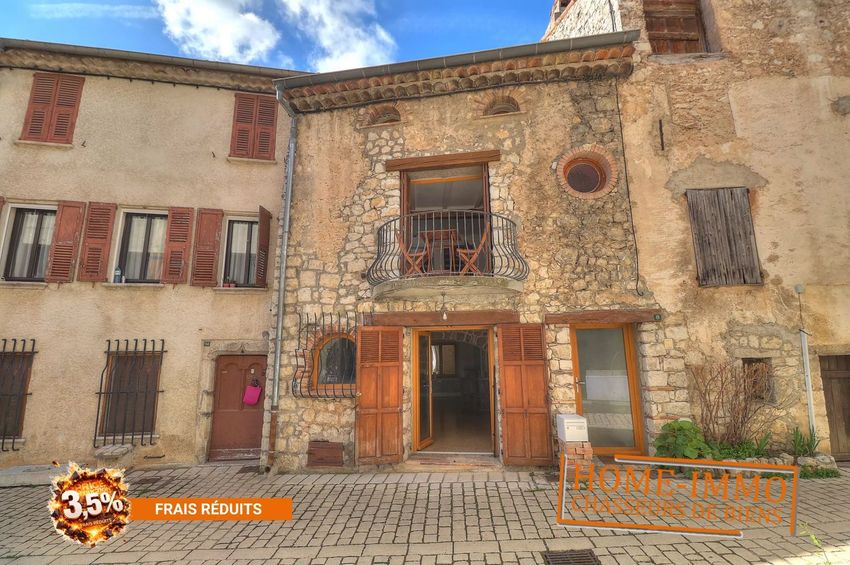 Image Façade à  maison de village de Coursegoules