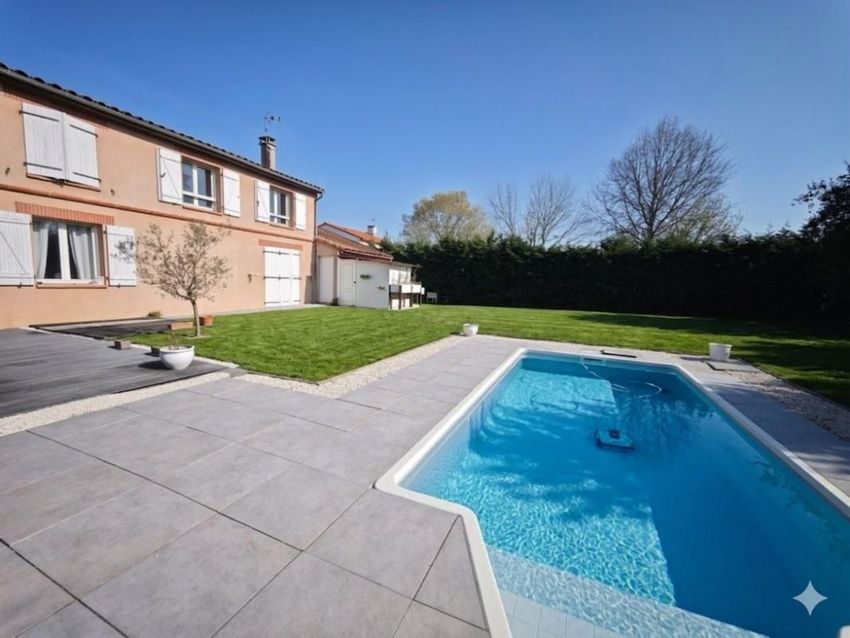 Image Piscine à  maison individuelle de Plaisance-du-Touch