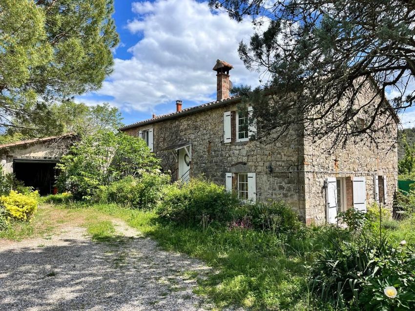 Image Façade à  maison individuelle de Banne