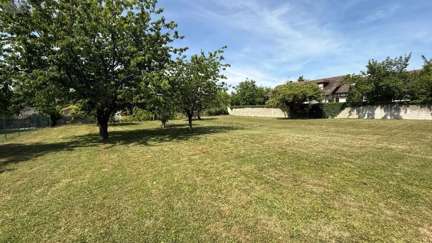 Image de terrain à La Chaussée-sur-Marne