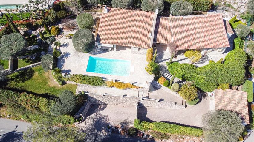 Image Piscine à  maison individuelle de La Turbie