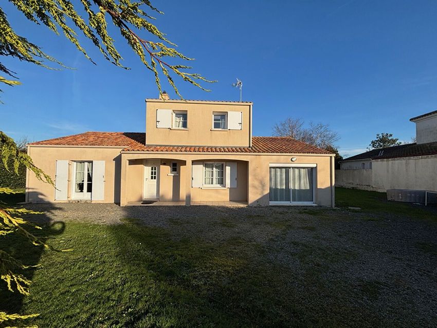 Image Façade à  maison individuelle de Givrand