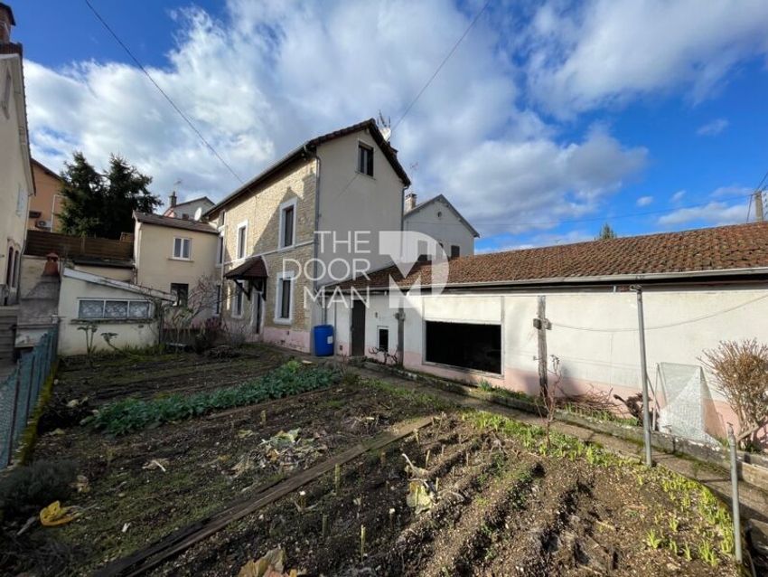 Image Façade à  maison individuelle de Chaumont