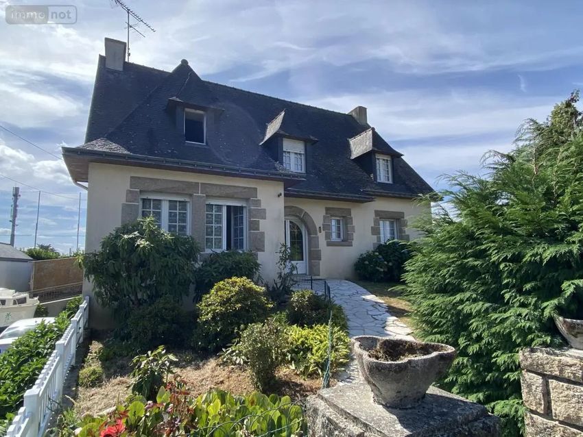 Image Façade à  maison individuelle de Loudéac
