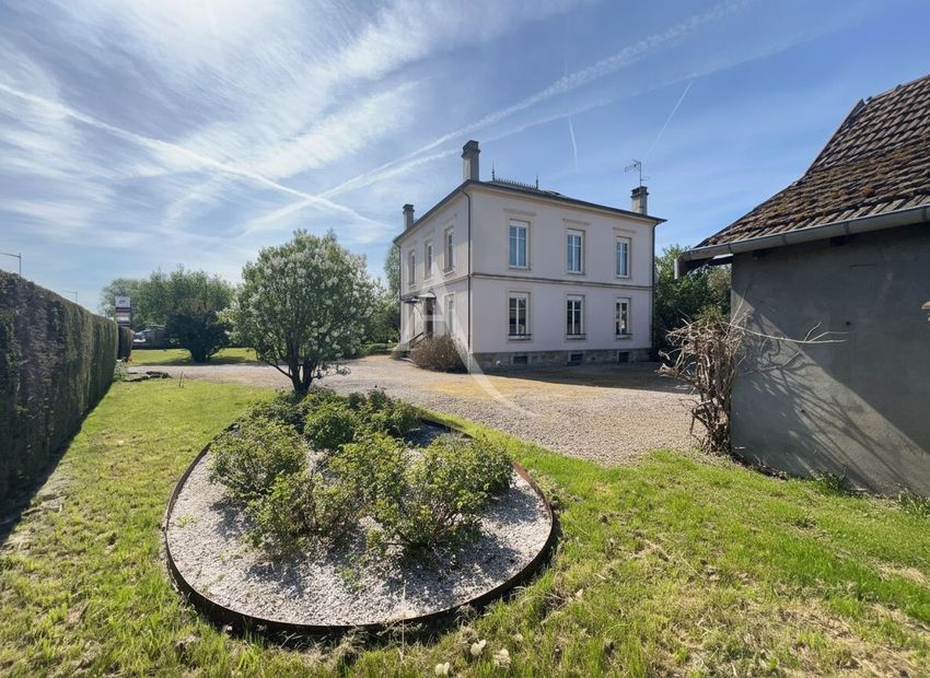 Image Façade à  maison individuelle de Uxegney