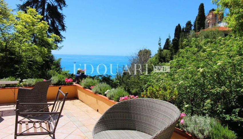 Image Terrasse à  villa de Roquebrune-Cap-Martin
