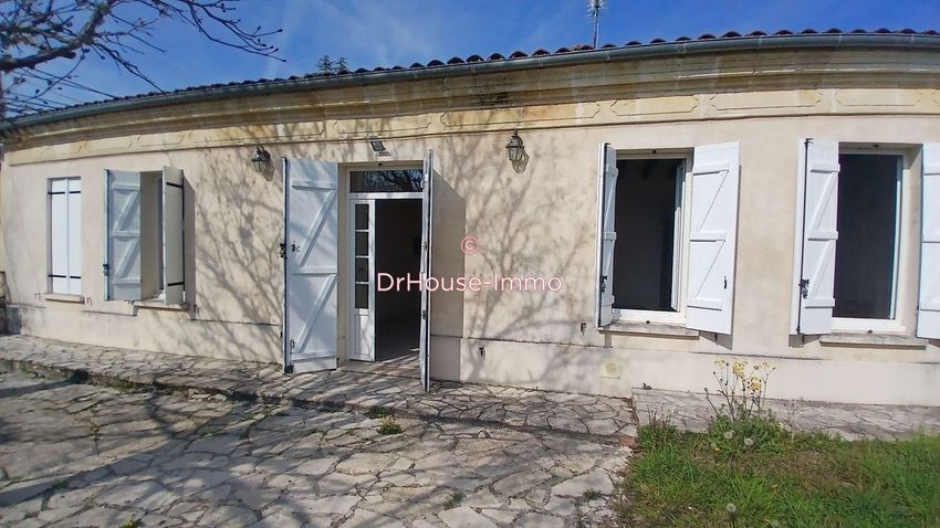 Image Façade à  villa de Val de Virvée