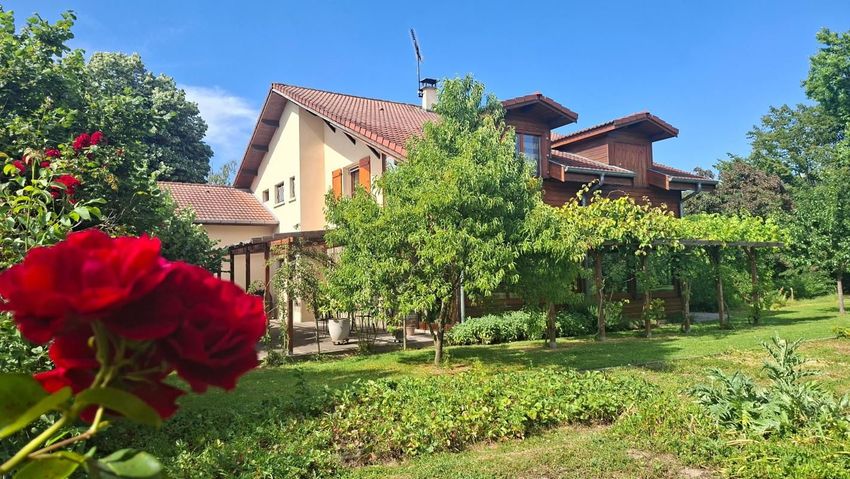 Image Façade à  maison individuelle de Ceyzériat