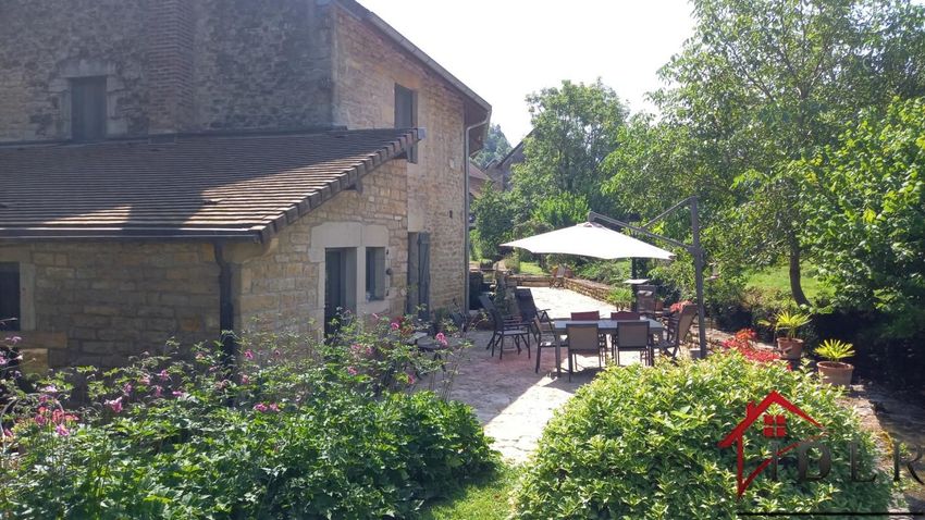 Image Façade à  propriété agricole de Macornay