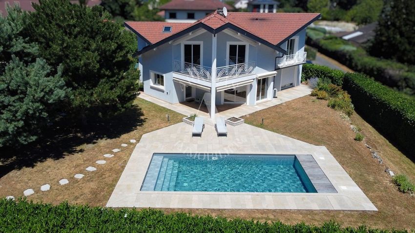Image Piscine à  maison individuelle de Ornex