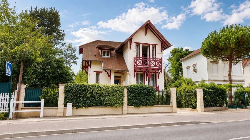 Image Façade à  maison individuelle de Le Vésinet