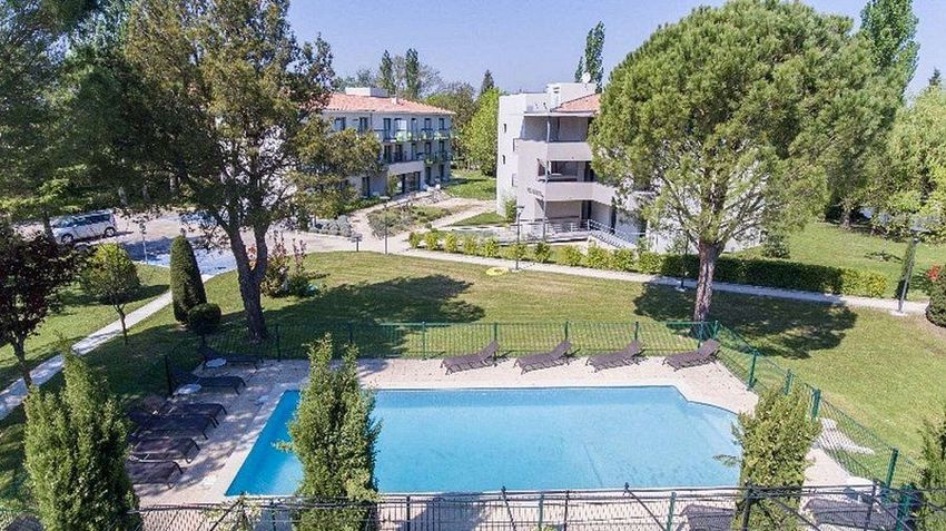 Image Piscine à appartement de L'Isle-sur-la-Sorgue