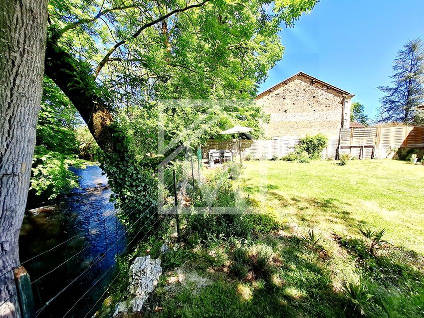 Image Jardin à  maison mitoyenne de Saint-Pierre-de-Côle