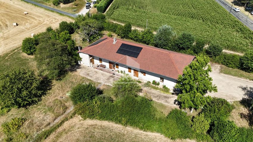 Image Façade à  maison individuelle de Val-Revermont