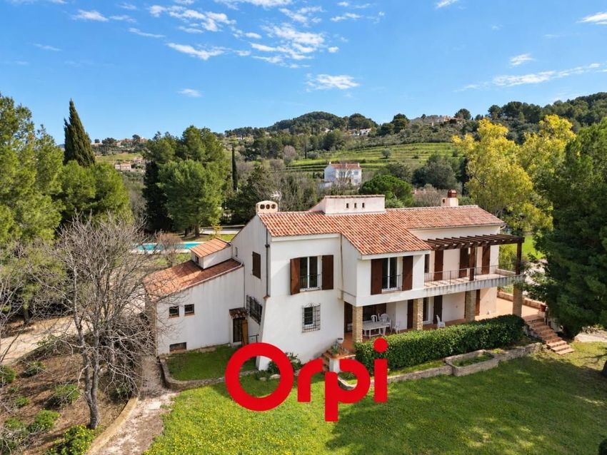 Image Façade à  propriété agricole de Le Castellet