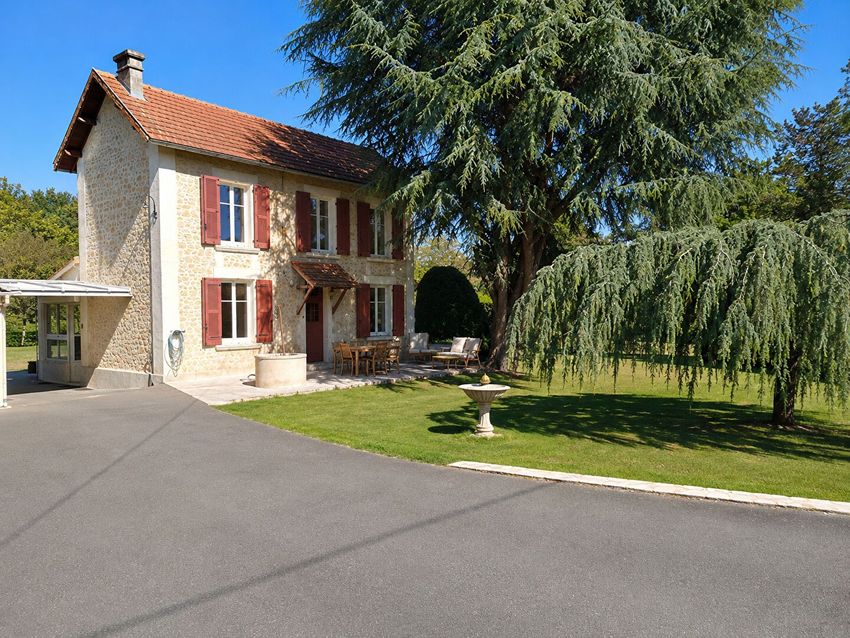 Image Façade à  maison individuelle de Jarnac