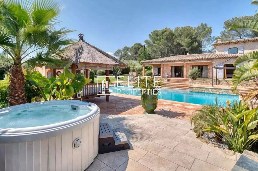 Image Piscine à  maison de maître de Mouans-Sartoux