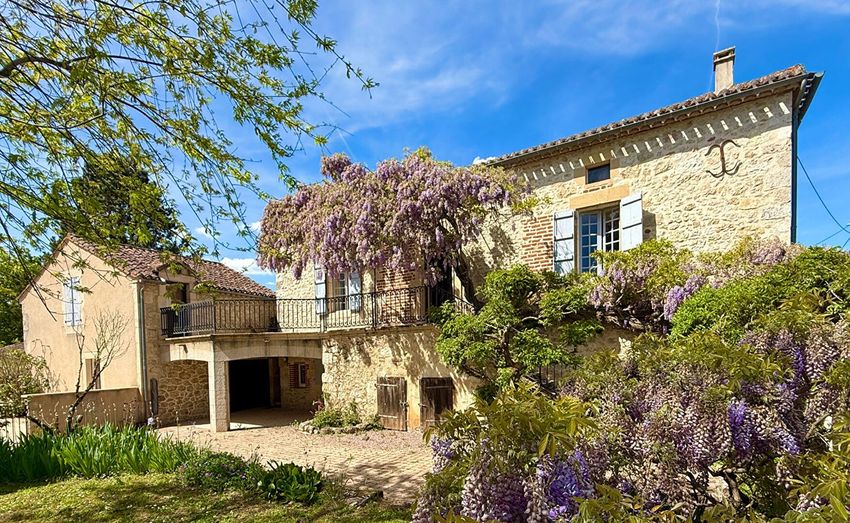 Image Façade à  maison individuelle de Anglars-Juillac