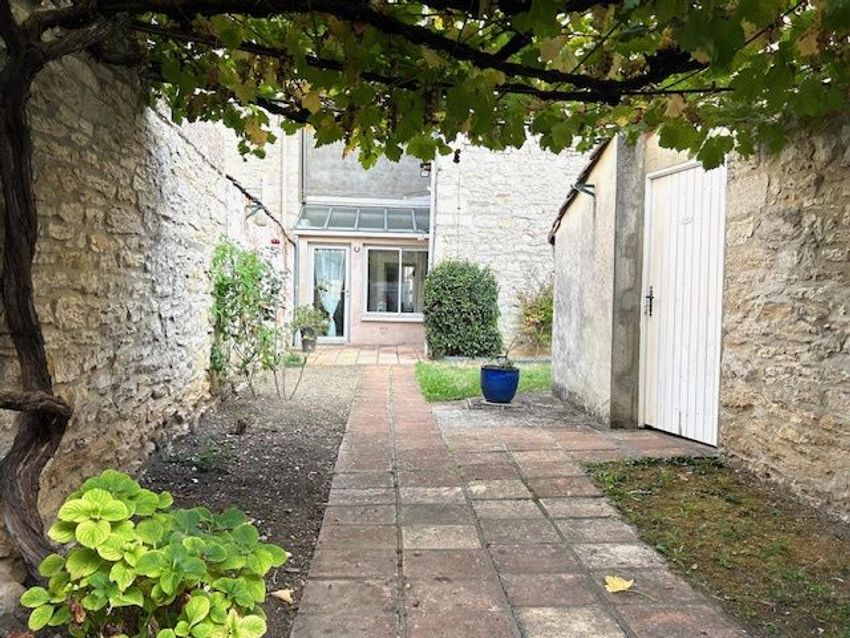 Image Façade à  maison individuelle de Septfonds