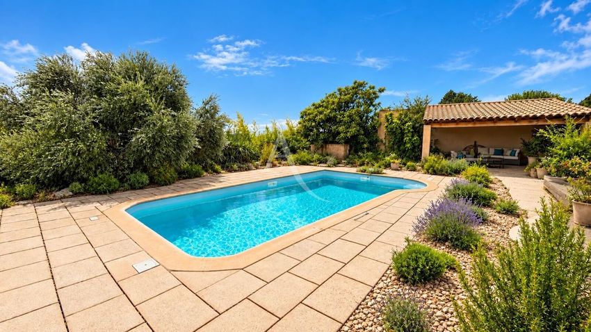 Image Piscine à  villa de Cruis