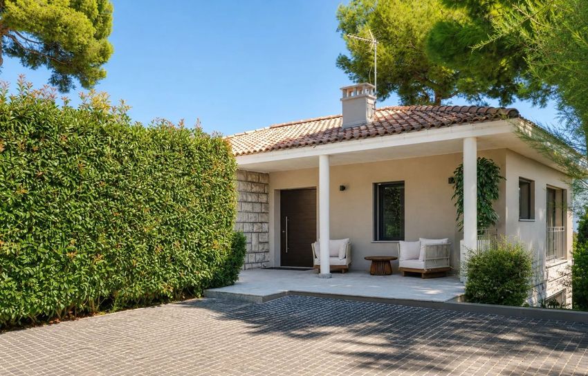 Image Façade à  maison individuelle de Roquebrune-Cap-Martin