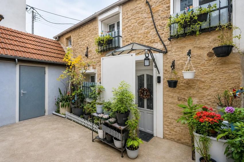 Image Façade à  maison mitoyenne de Pontoise