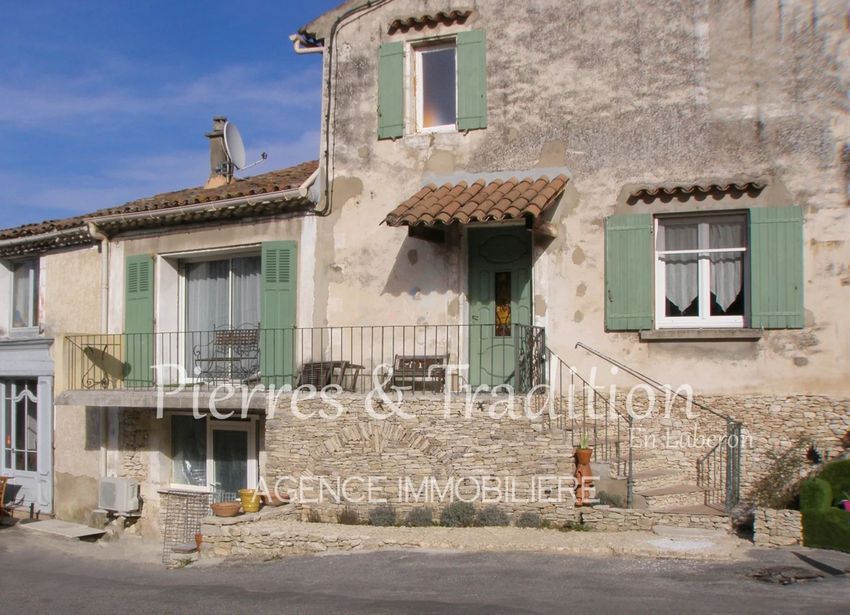 Image Façade à  maison de village de Céreste