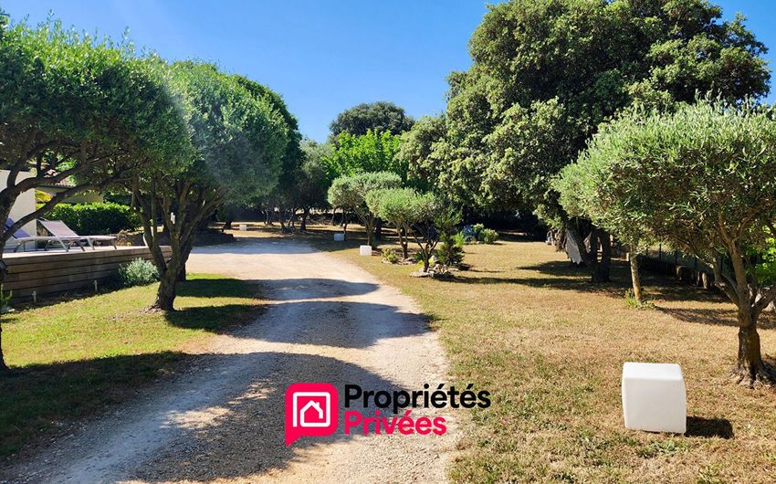 Image Jardin à  villa de Montaren-et-Saint-Médiers