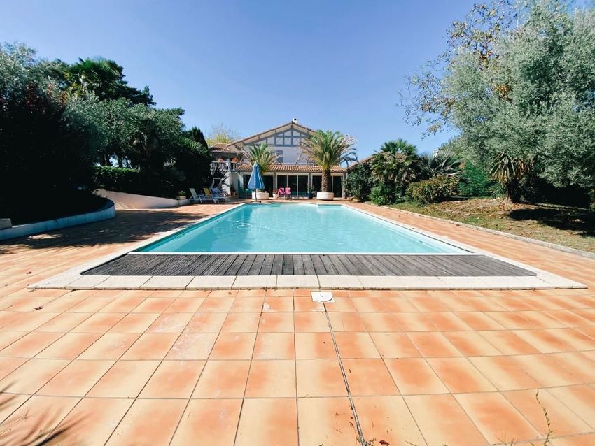 Image Piscine à  maison individuelle de Hagetmau