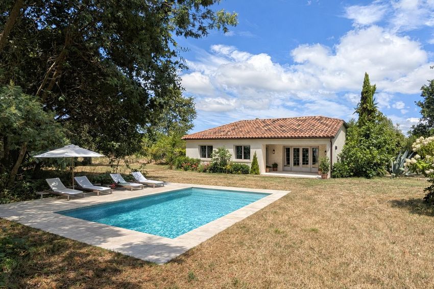Image Piscine à terrain de Lacanau