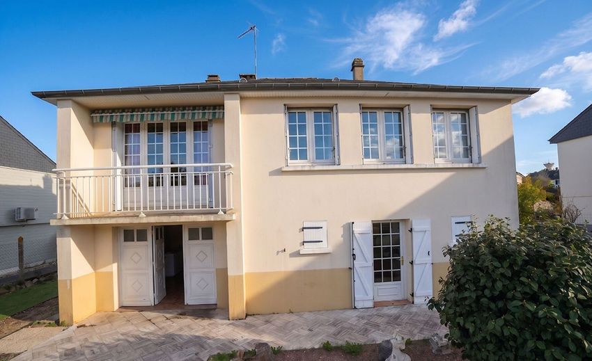 Image Façade à  maison individuelle de Bonchamp-lès-Laval