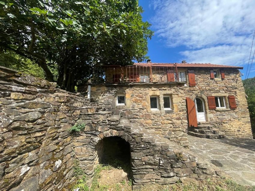 Image Façade à  propriété agricole de Malons-et-Elze