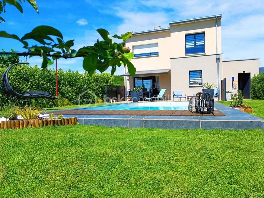 Image Piscine à  maison individuelle de Romillé