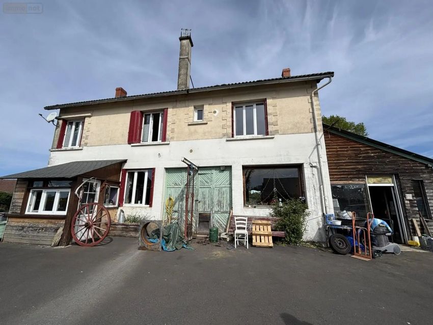 Image Façade à  maison individuelle de Lanobre