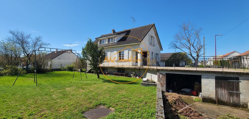 Image Façade à  maison individuelle de Tavers